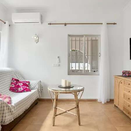 Complejo Alejandra Holiday home *