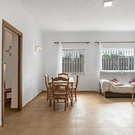 Complejo Alejandra Holiday home *