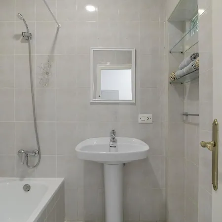 Complejo Alejandra Holiday home *